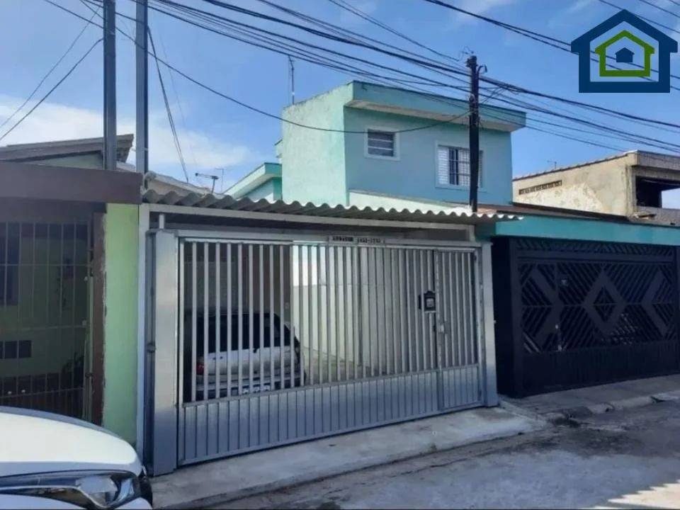 Linda Casa Térrea de 125m² á venda, com 03 Dormitórios, no Bairro Bom Pastor - Santo André - SP - Casarely Imóveis