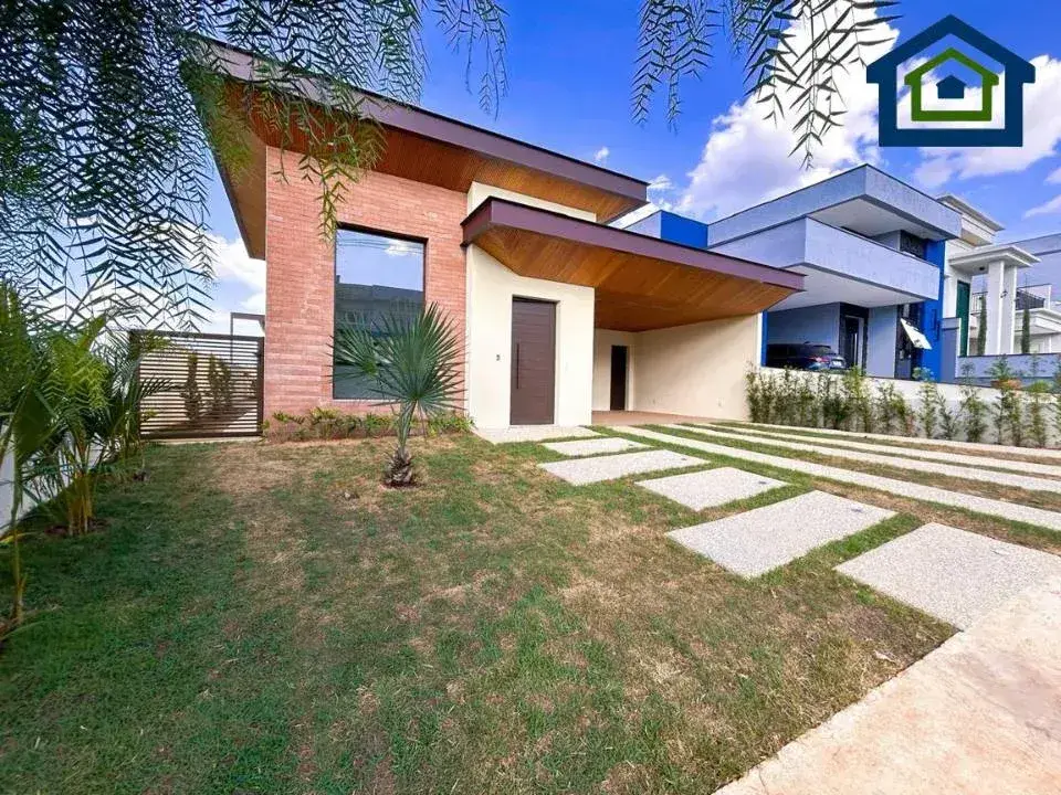 Linda Casa Térrea de 360m² à venda no excelente Condomínio Fechado Villa Verona - Sorocaba - SP. - Casarely Imóveis