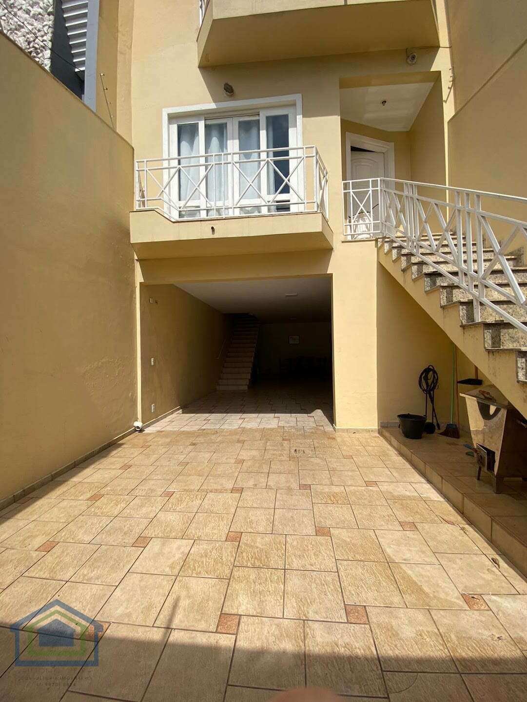 Lindo Sobrado à Venda com 250m² de Área Construída, no bairro Nova Petrópolis - Santo André - SP. - Casarely Imóveis