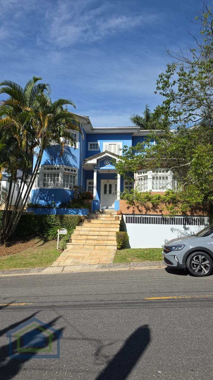 Lindo Sobrado à Venda com 419m² de área Construída  e 741m2 de Terreno,  no Condomínio Swiss Park,  Bairro Terra Nova ll em São Bernardo do Campo - SP - Casarely Imóveis