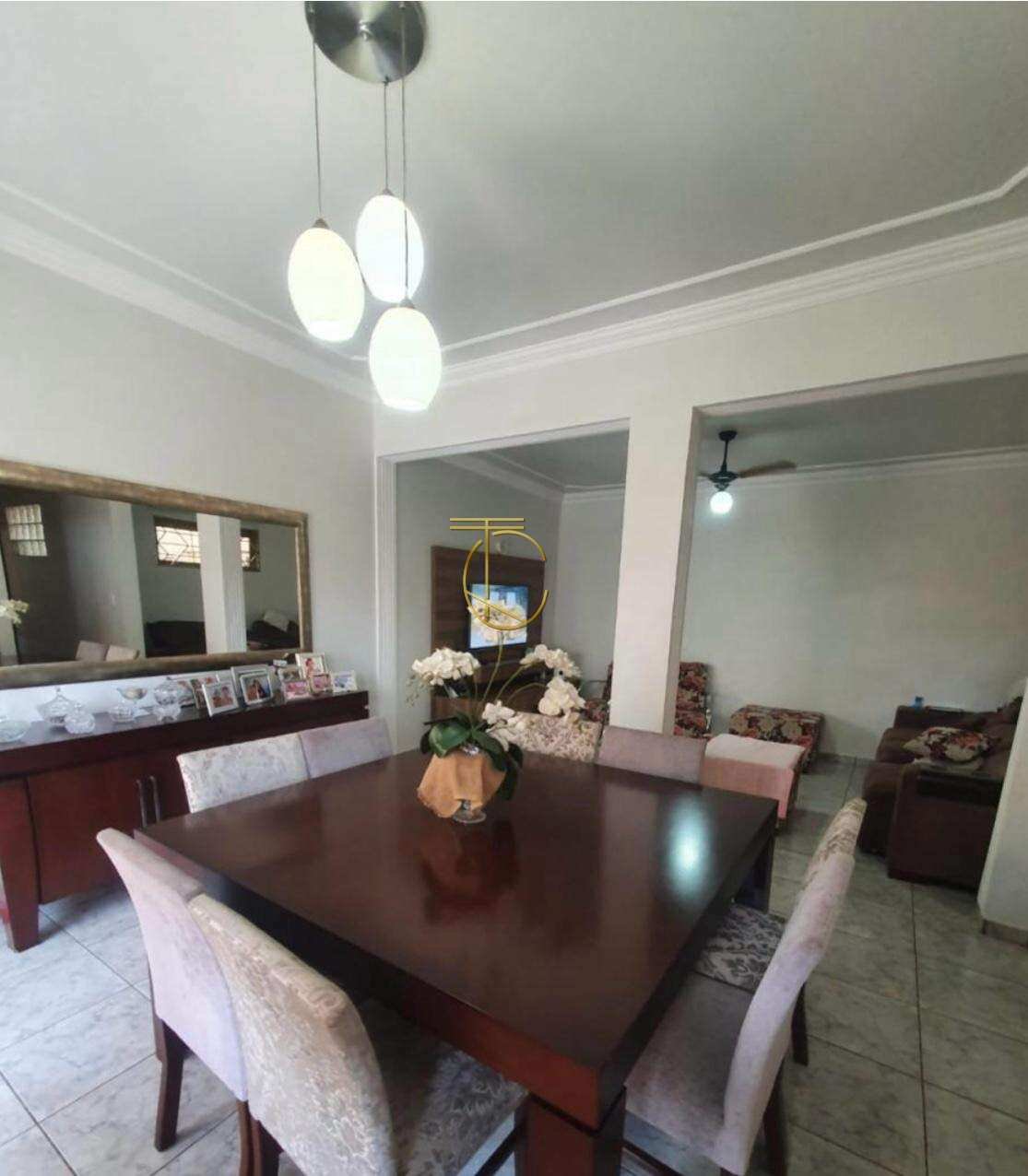 Sobrado à venda com 3 quartos - Sumarezinho,Ribeirão Preto