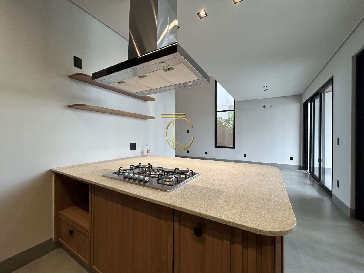  - Sobrado em condomínio à venda em Ribeirão Preto, Vila do Golf, com 3 quartos, 270,65m²