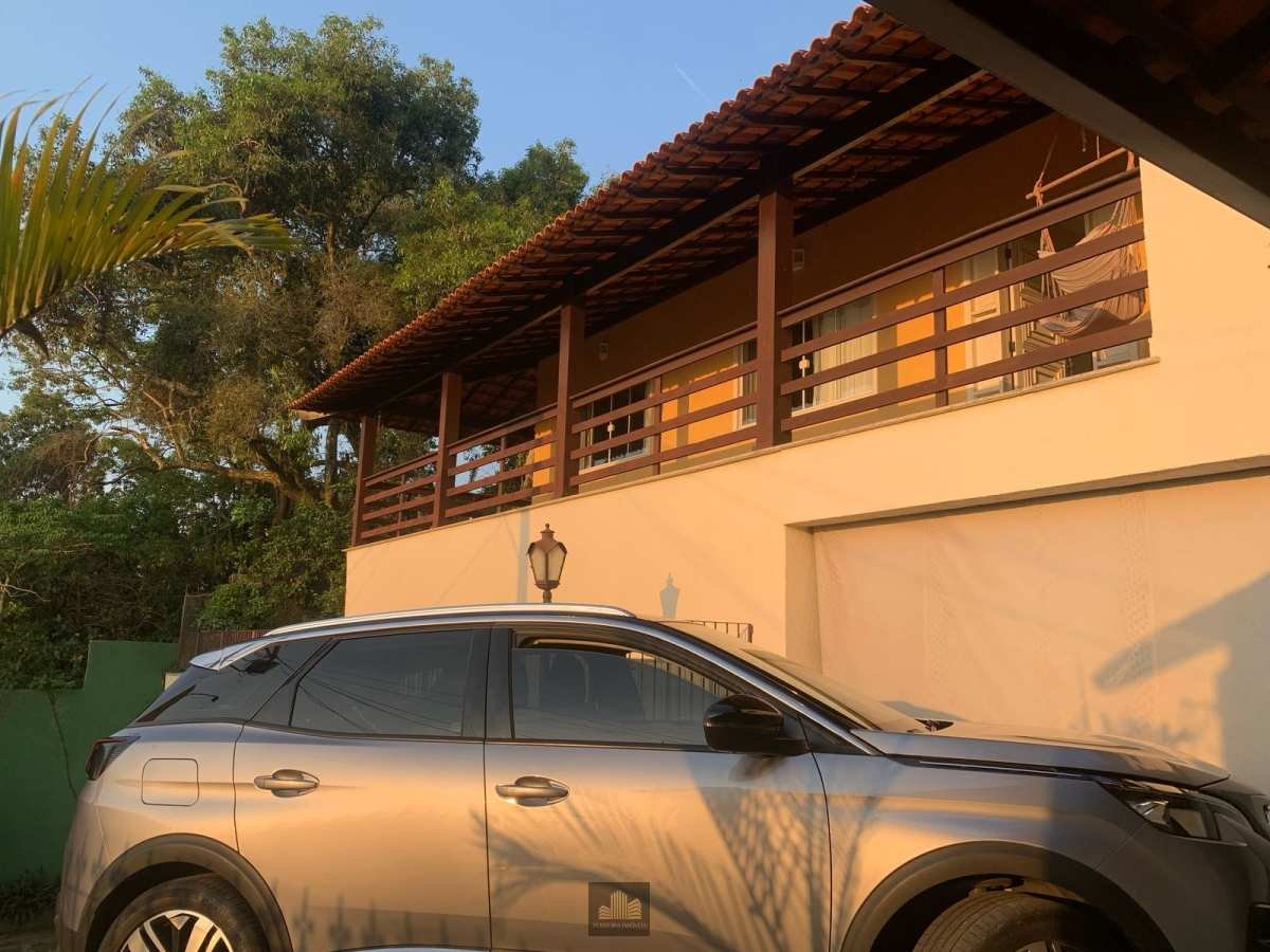  - Casa à venda, Badu, com 4 quartos, 300m²