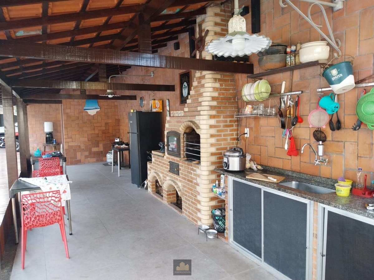  - Casa à venda em Maricá, Jardim Atlântico Central (Itaipuaçu), com 4 quartos, 360m²
