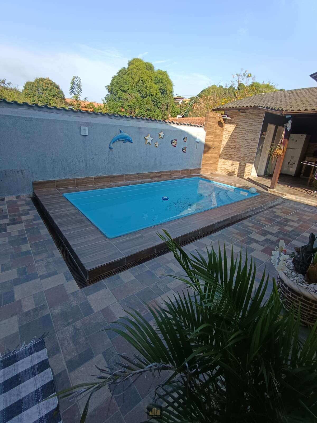 Casa à venda com 4 quartos, 240m² - Rio do Ouro,São Gonçalo