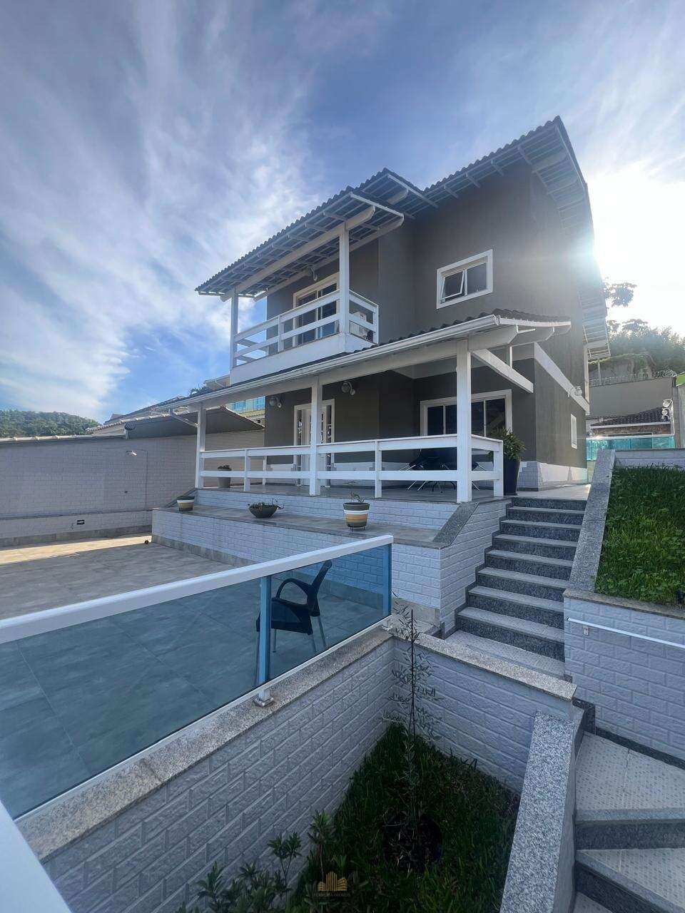 Casa de condomínio à venda com 3 quartos, 257m² - Rio do Ouro,Niterói