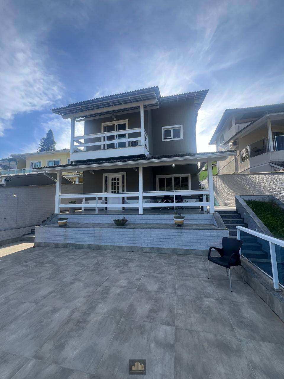 Casa de condomínio à venda com 3 quartos, 257m² - Rio do Ouro,Niterói