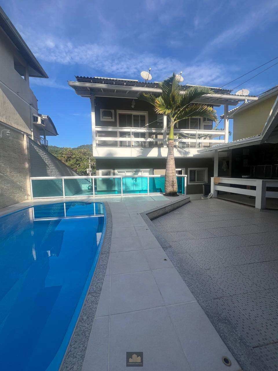Casa de condomínio à venda com 3 quartos, 257m² - Rio do Ouro,Niterói