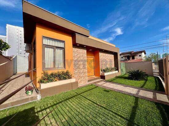 Casa à venda com 2 quartos, 142,00m² - Indaiá,Caraguatatuba