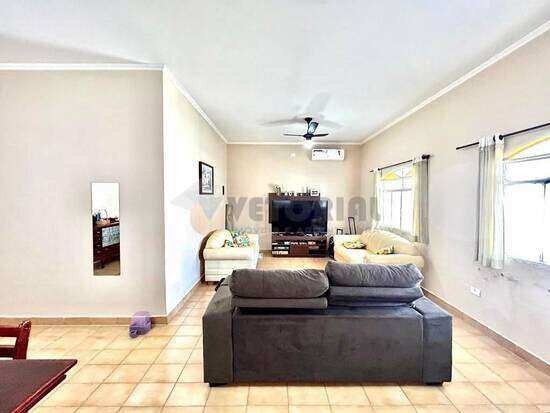 Casa à venda com 4 quartos, 240,00m² - Jardim Britânia,Caraguatatuba