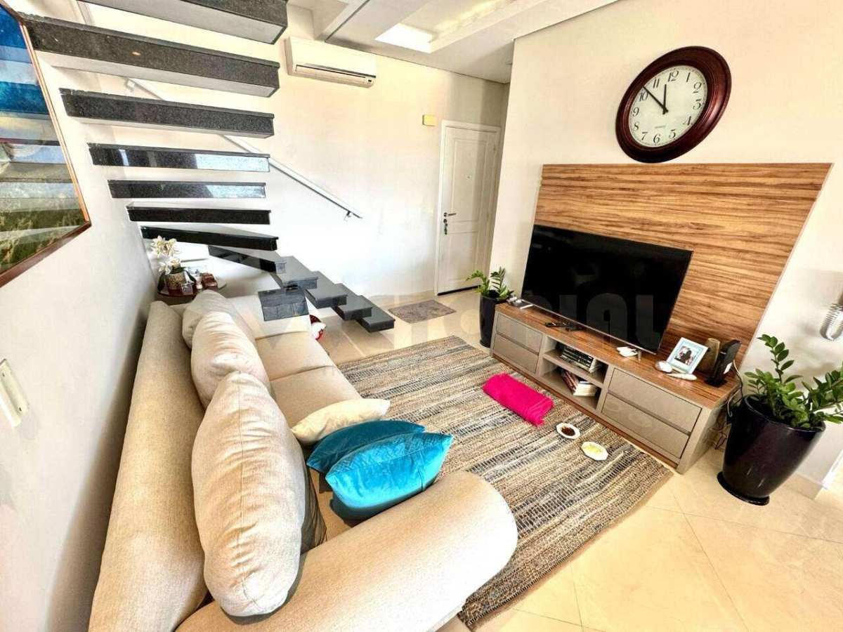 Cobertura à venda com 4 quartos, 210m² - Indaiá,Caraguatatuba