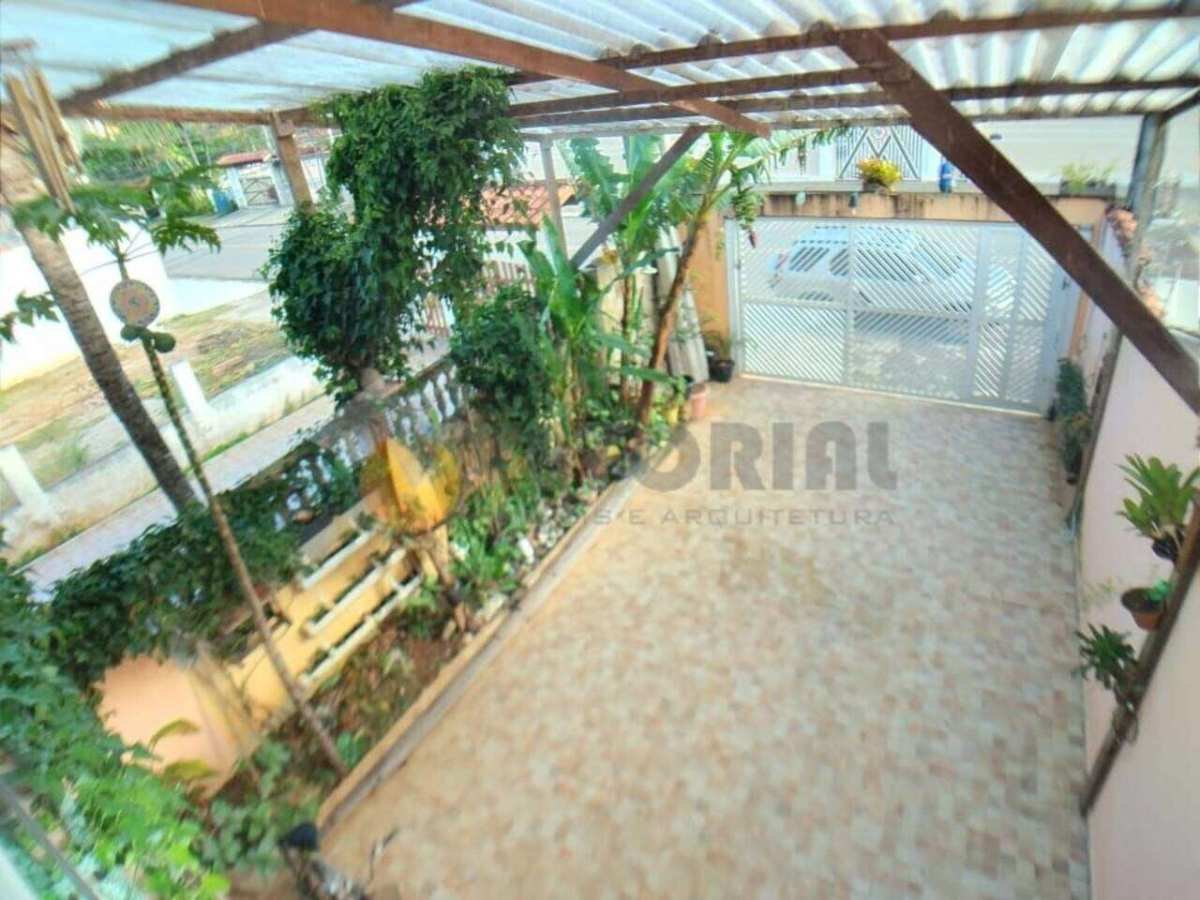  - Sobrado à venda em Caraguatatuba, Massaguaçu, com 5 quartos, 300,00m²