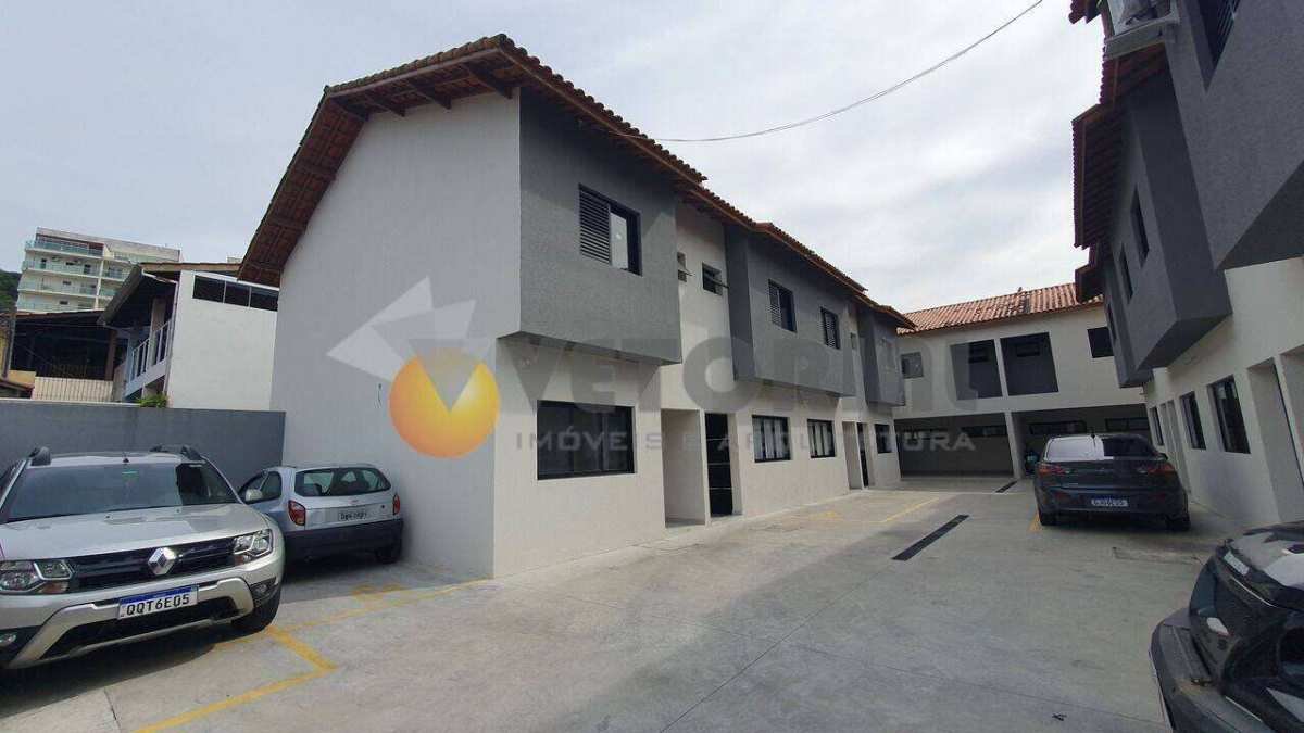 Sobrado para venda ou locação com 3 quartos, 163,00m² - Cidade Jardim,Caraguatatuba