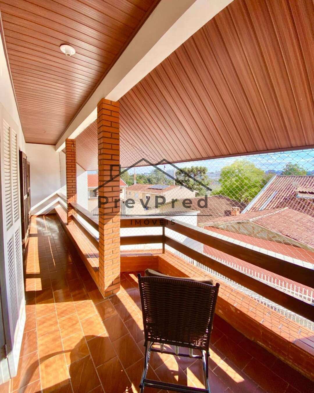  - Sobrado em Condomínio no Guabirotuba | 223m², 3 Quartos (1 Suíte) e Localização Privilegiada em Curitiba