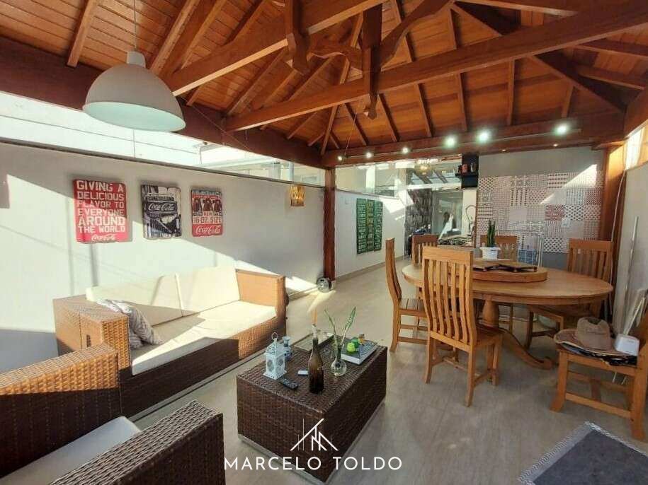 Casa à venda com 3 quartos, 152m² - Aeroporto,Juiz de Fora