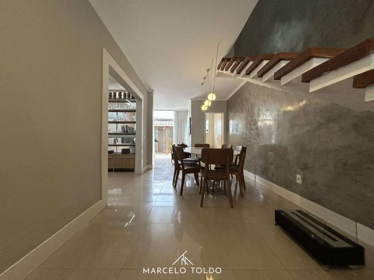 Casa à venda com 3 quartos - Aeroporto,Juiz de Fora