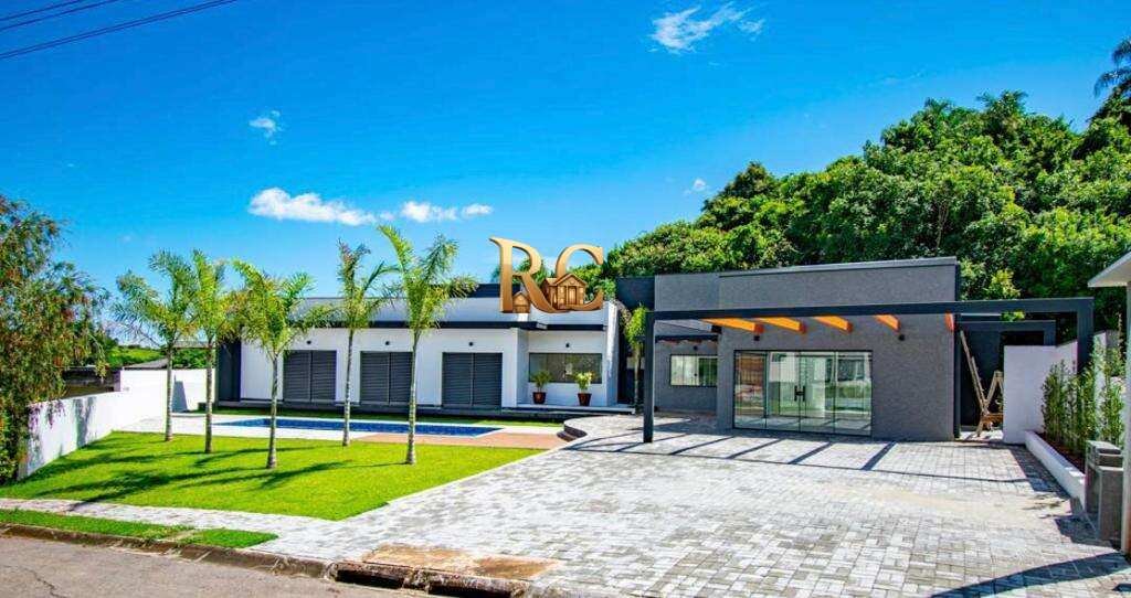 Excelente Casa 246 m² à venda  c/ 810 m² de Terreno 3 dorms./Suítes e 4 vagas no Residencial Shambala lll,  em Atibaia - RC IMÓVEIS A VENDA