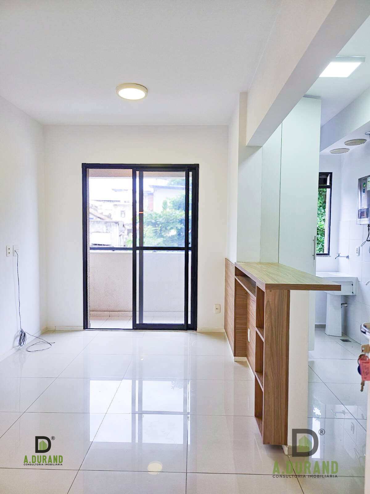 Apartamento está localizado no bairro Del Castilho tem 53 m² com 2 quartos sendo 1 suite e 2 banheiros! - A.Durand Imóveis