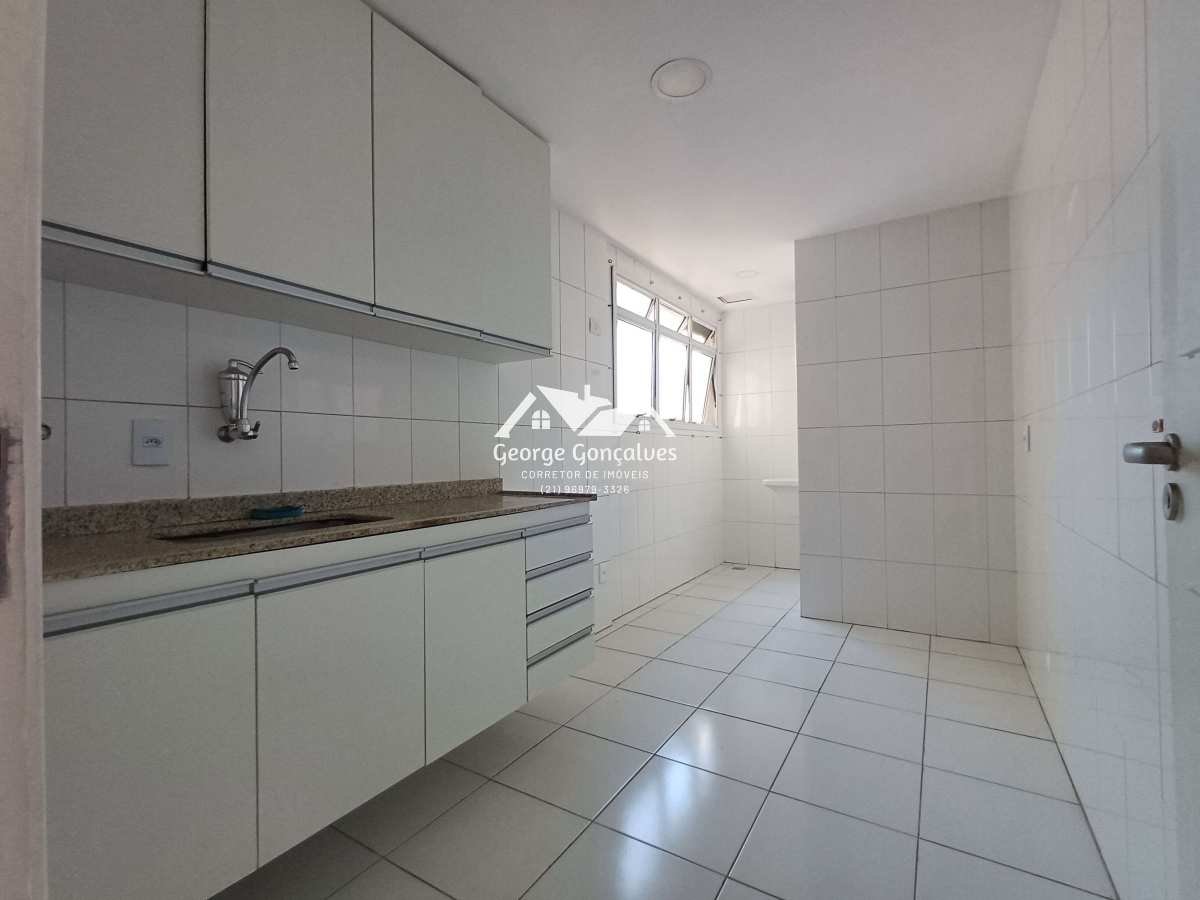  - Apartamento moderno, amplo e em prédio com piscina na 25 de agosto