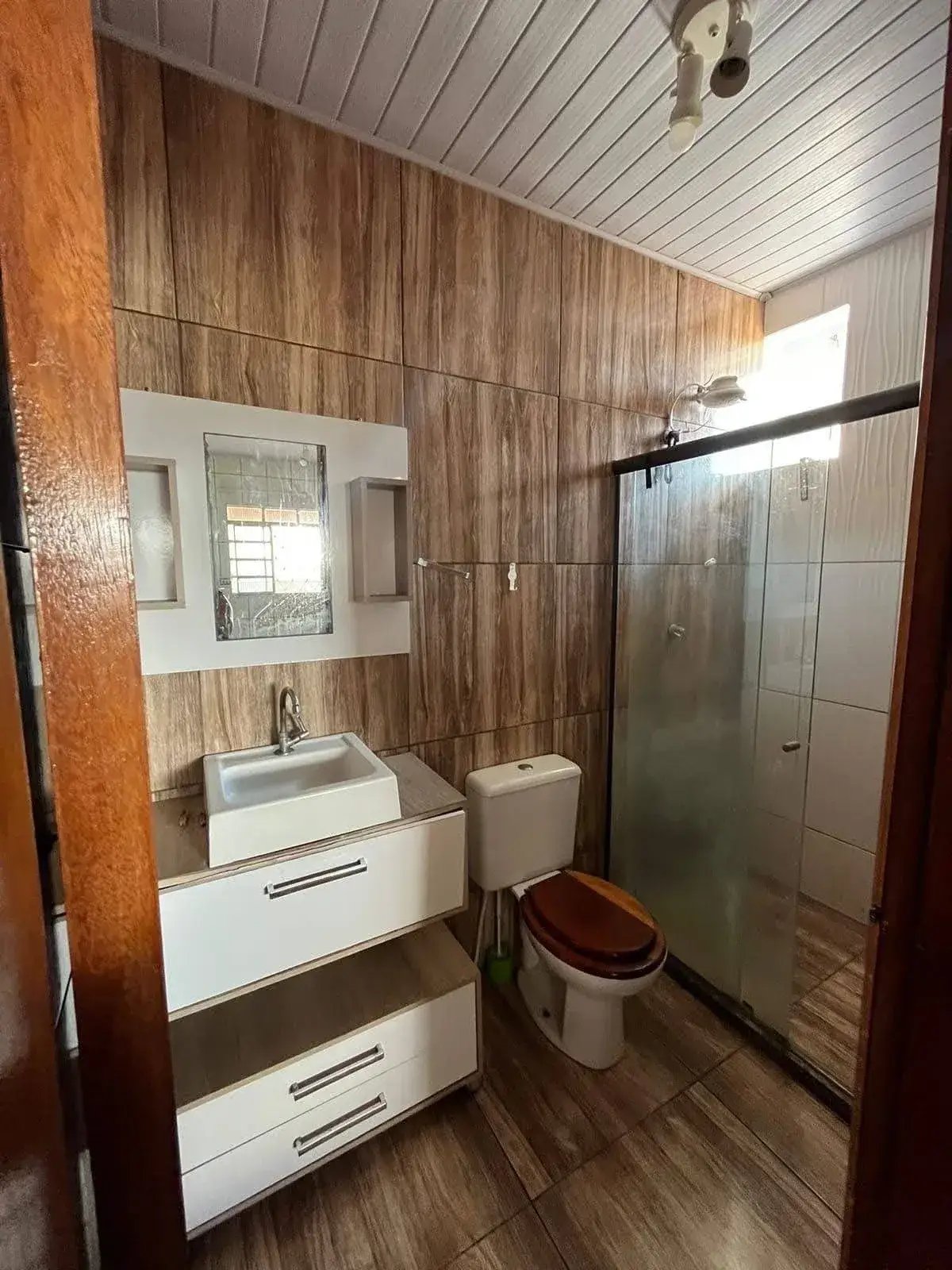  - Casa de vila à venda em Duque de Caxias, Vila São Luís, com 2 quartos, 55m²