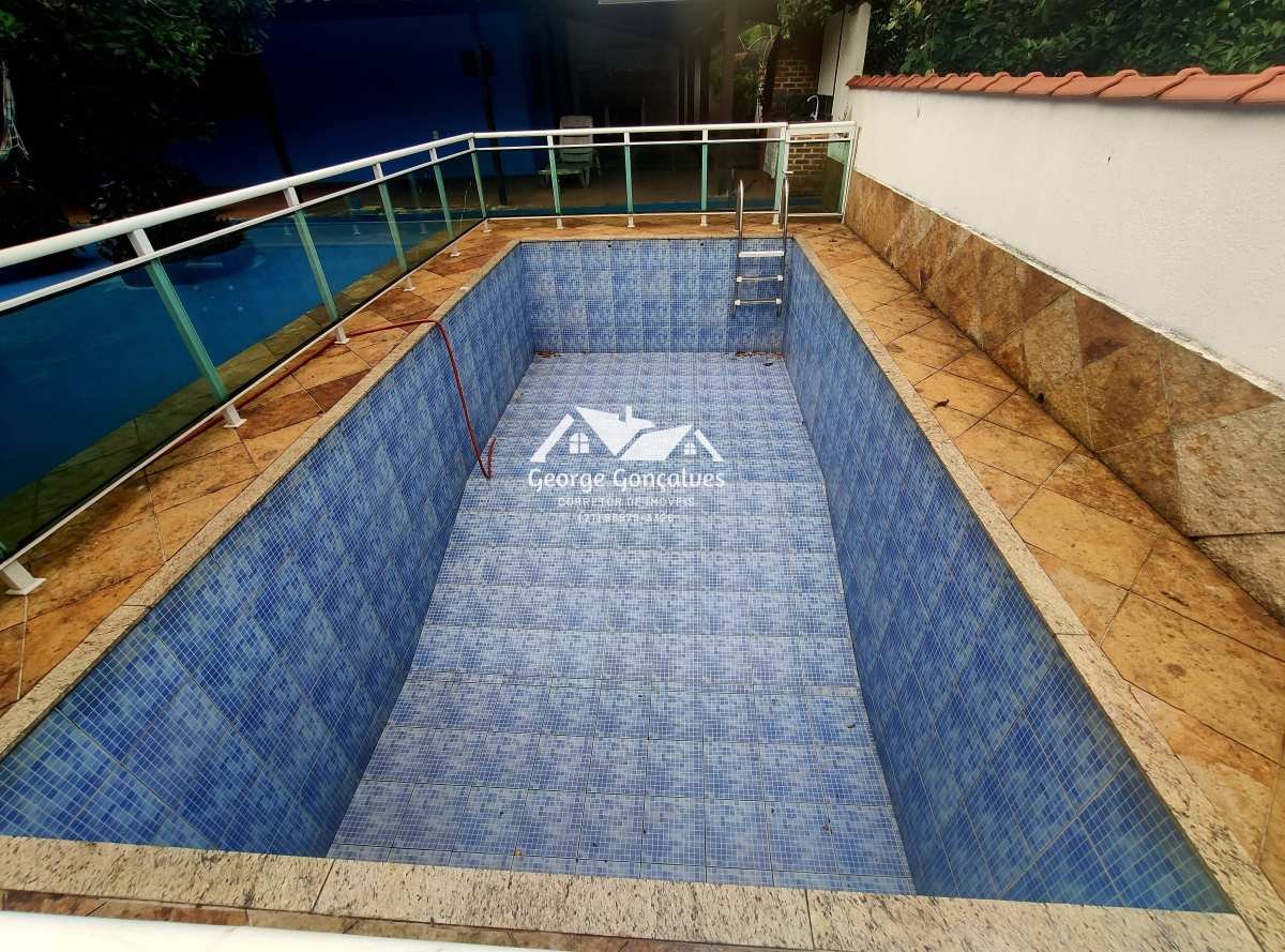 Casa à venda com 4 quartos - Mantiquira,Duque de Caxias