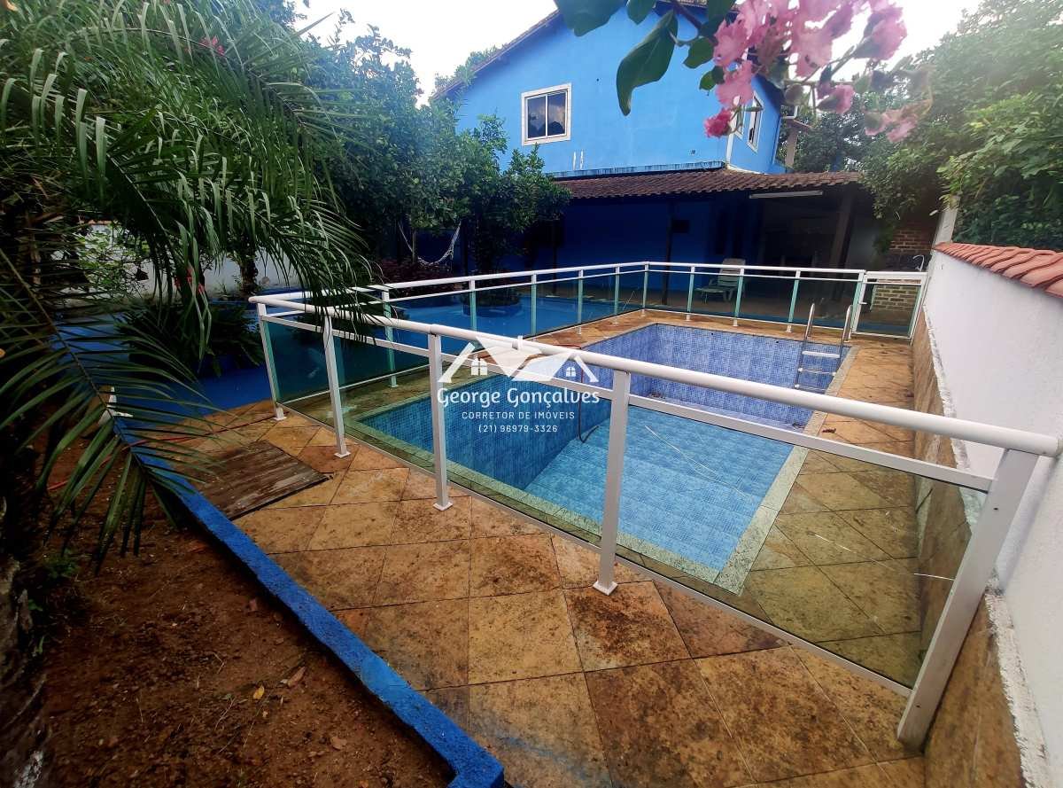 Casa à venda com 4 quartos - Mantiquira,Duque de Caxias