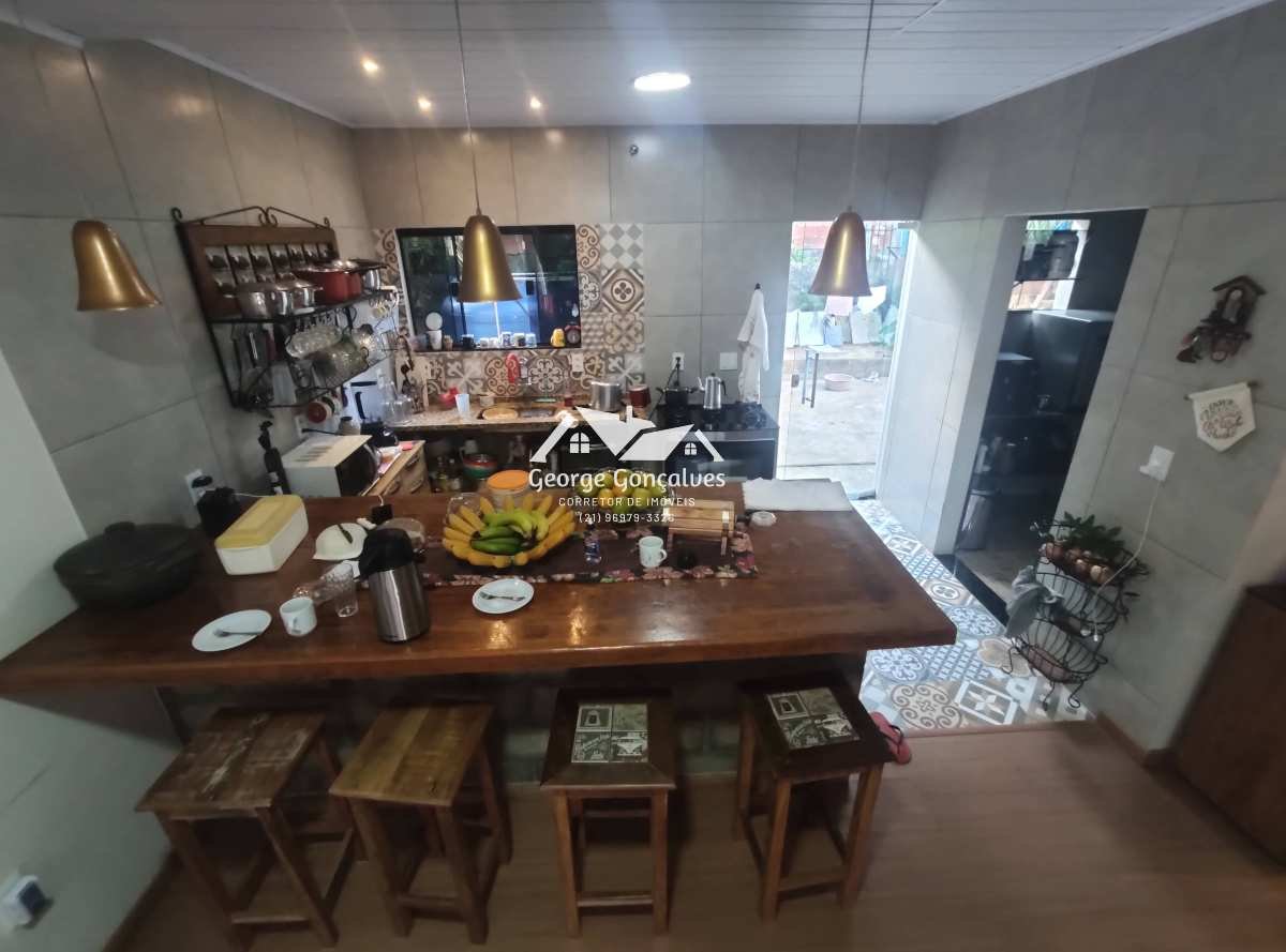 Casa à venda com 3 quartos, 154m² - Mantiquira,Duque de Caxias