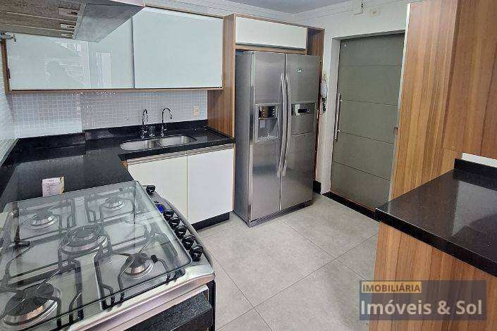 Apartamento para alugar com 3 quartos, 156m² - Foto 12