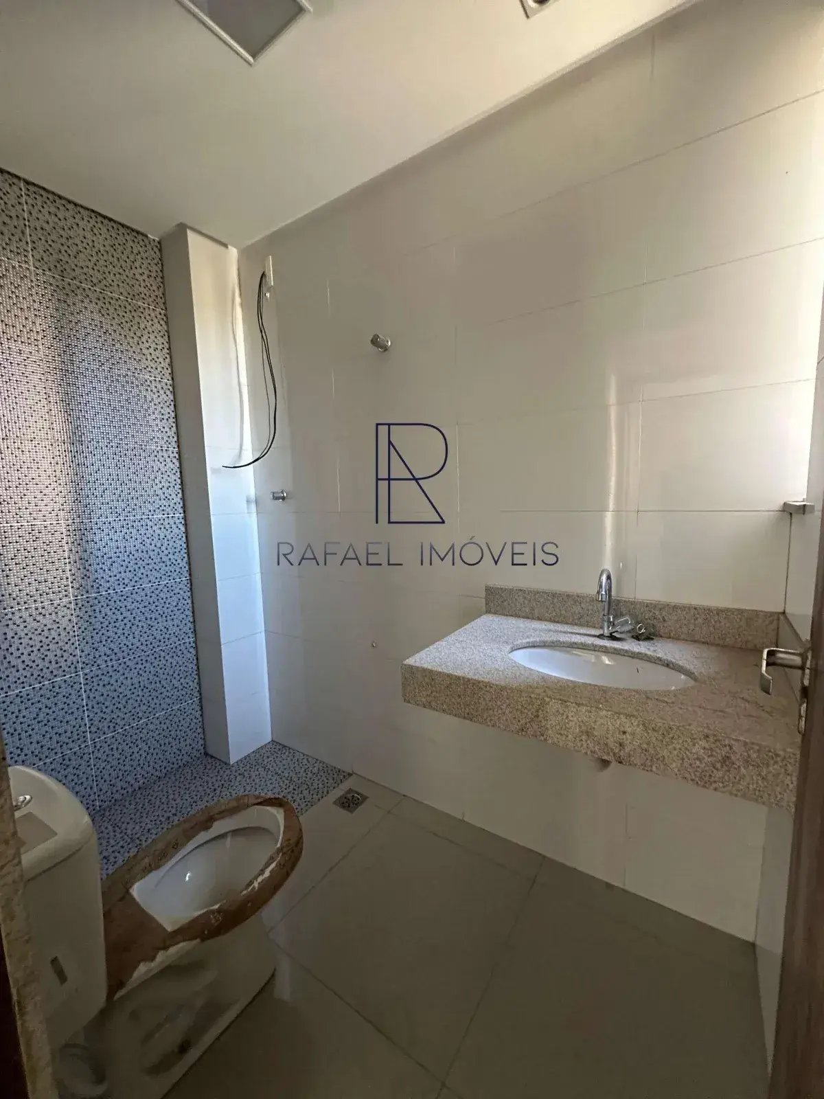  - Apartamento à venda em Divinópolis, Centro, com 2 quartos