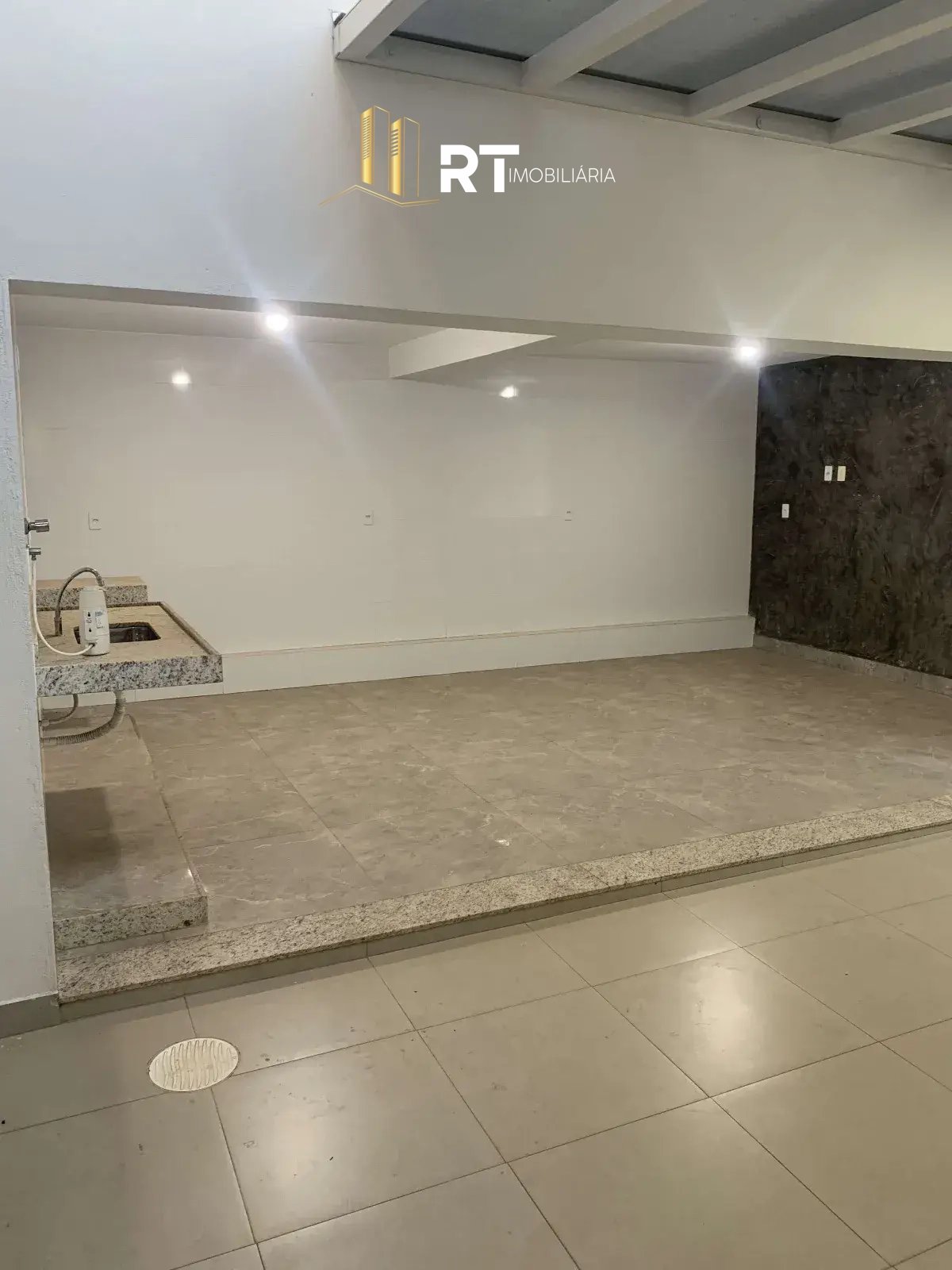  - Casa à venda, Das Oliveiras, com 3 quartos, 300m²