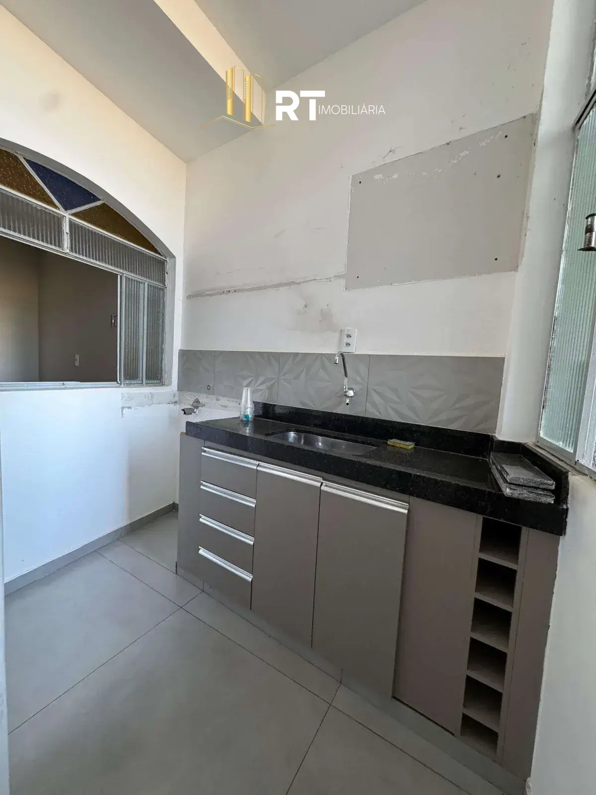  - Casa à venda em Divinópolis, Bom Pastor, com 4 quartos