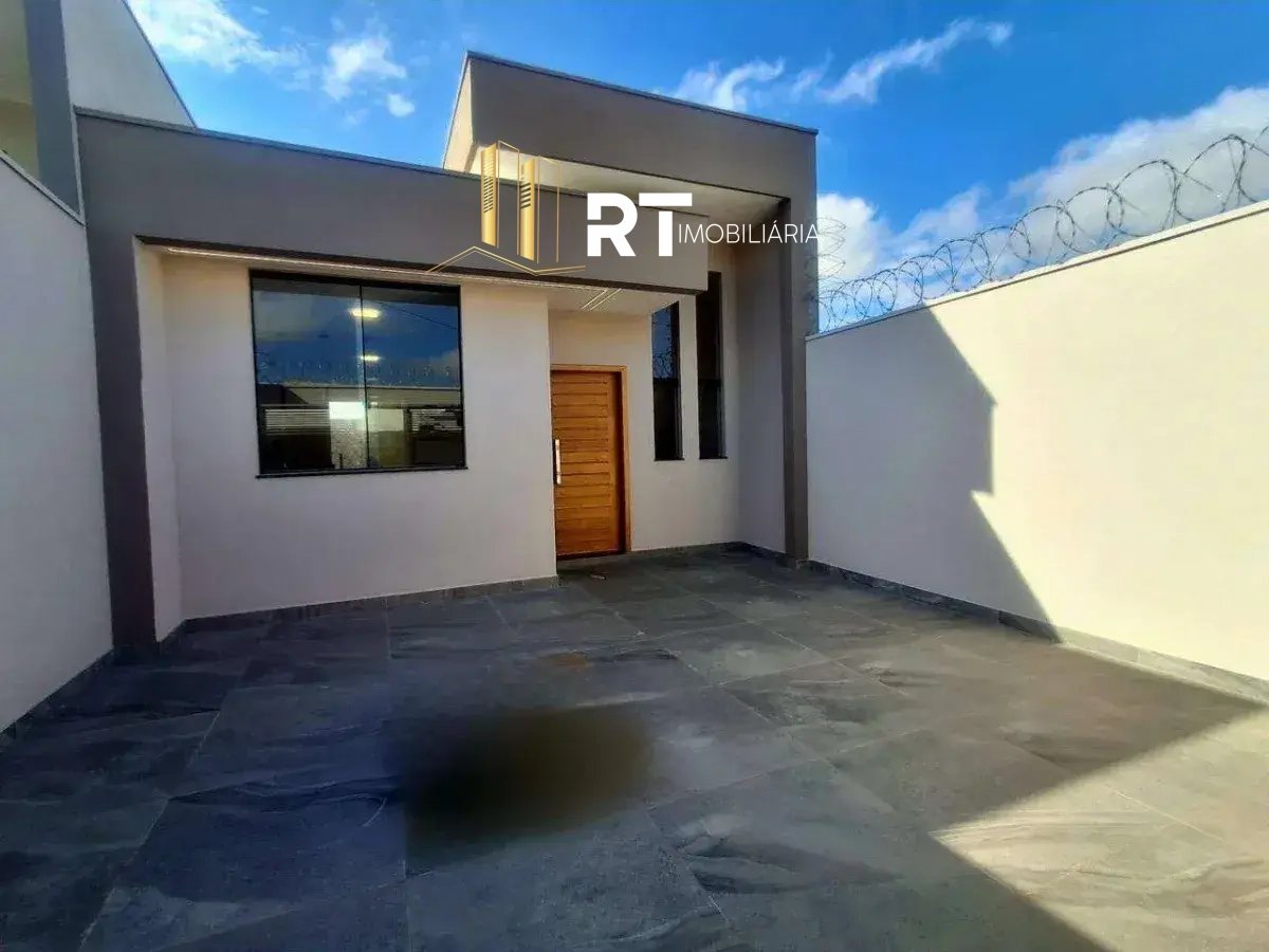 Casa à venda com 3 quartos - Fabio Notini,Divinópolis