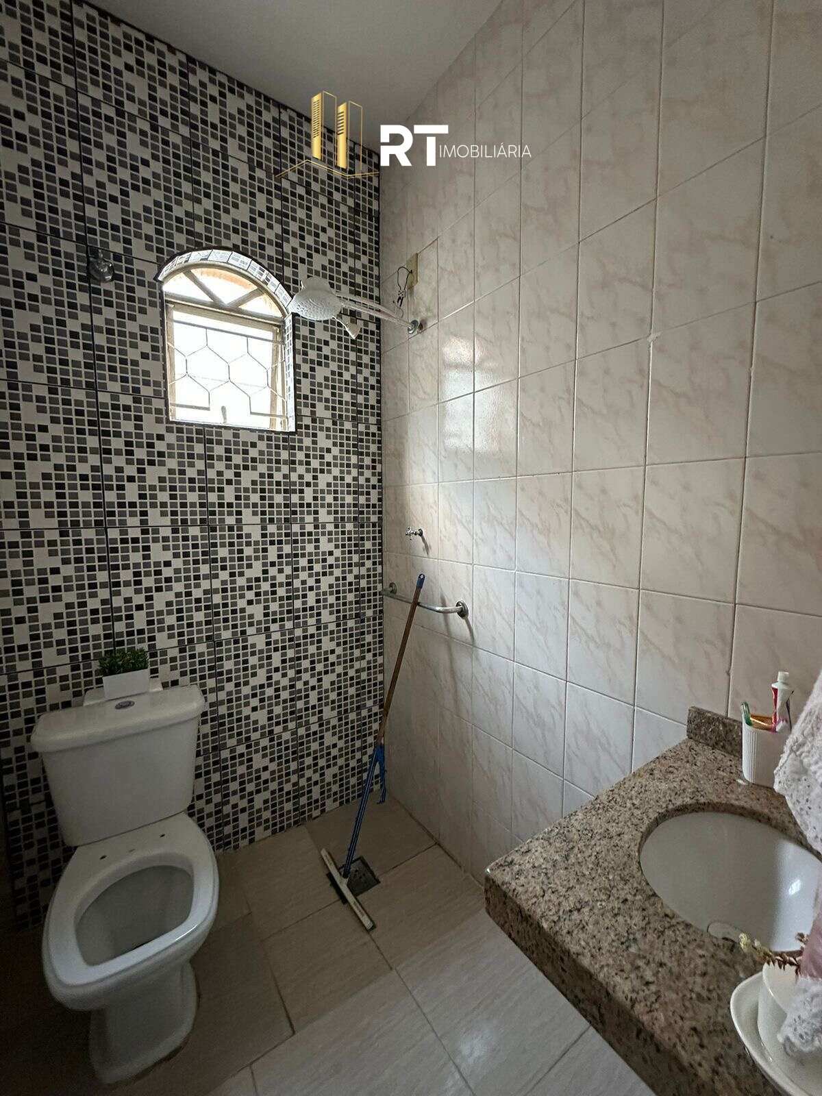 Casa à venda com 3 quartos - São Lucas,Divinópolis