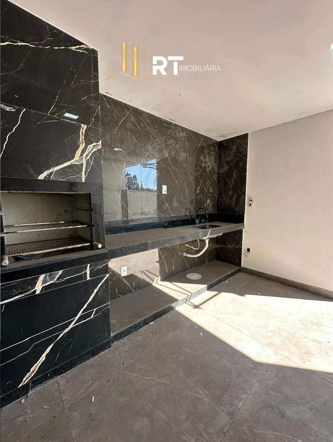 Casa à venda com 3 quartos - Interlagos,Divinópolis