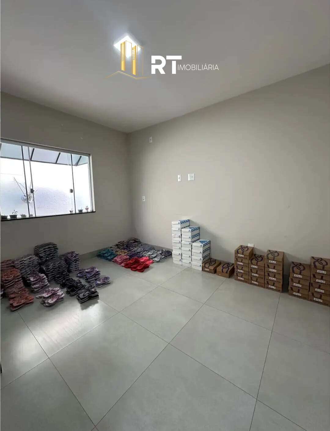  - Casa à venda em Divinópolis, Jardinópolis, com 3 quartos