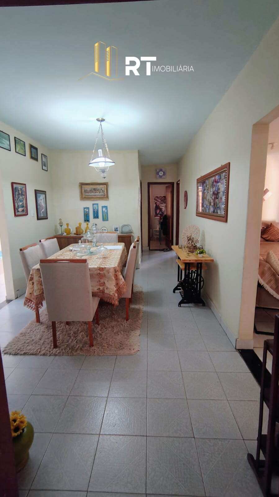 Casa à venda com 3 quartos, 102m² - São Luís,Divinópolis