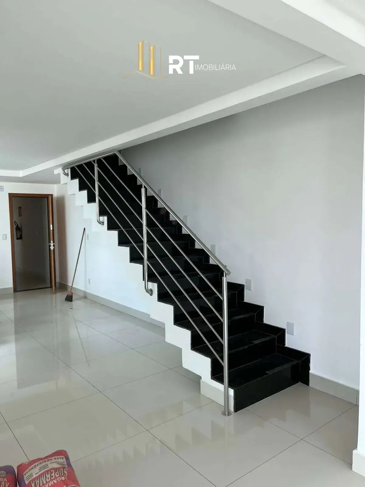  - Cobertura à venda em Divinópolis, Sidil, com 3 quartos