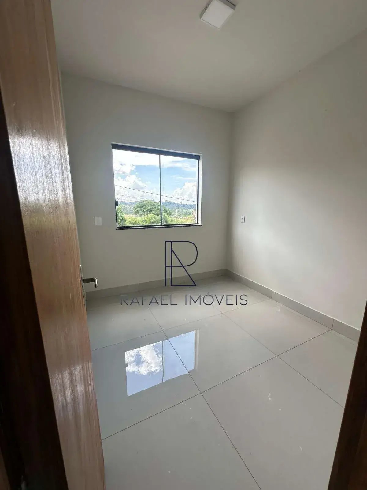  - Sobrado à venda em Divinópolis, Jardinópolis, com 3 quartos