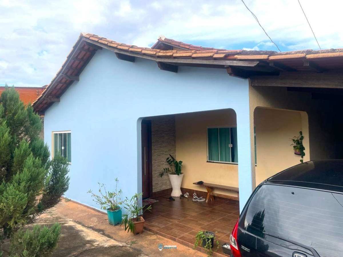 Casa à venda com 3 quartos - Setor Kenedy,Luziânia