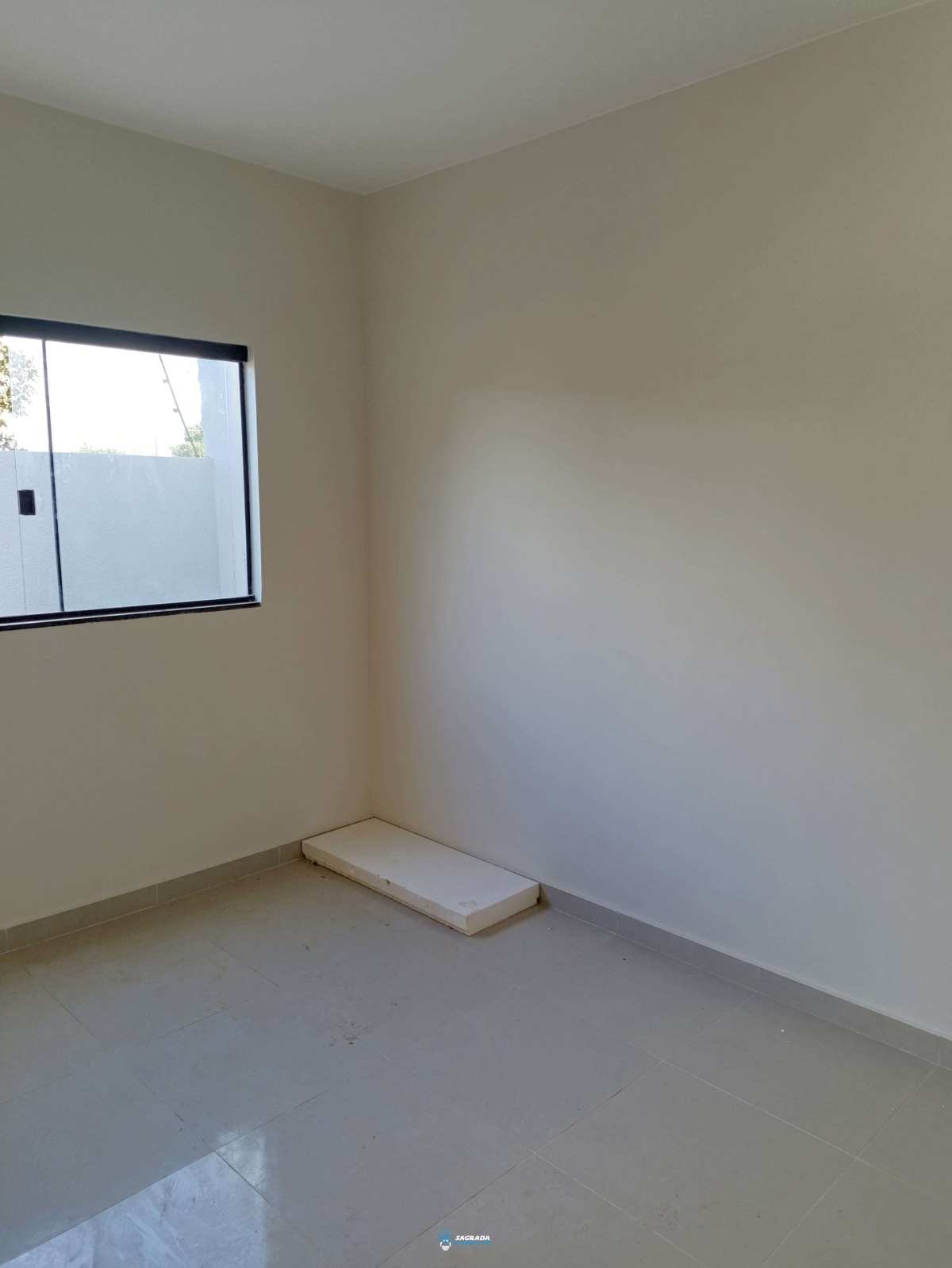  - Casa à venda, Parque JK com 2 quartos e suíte