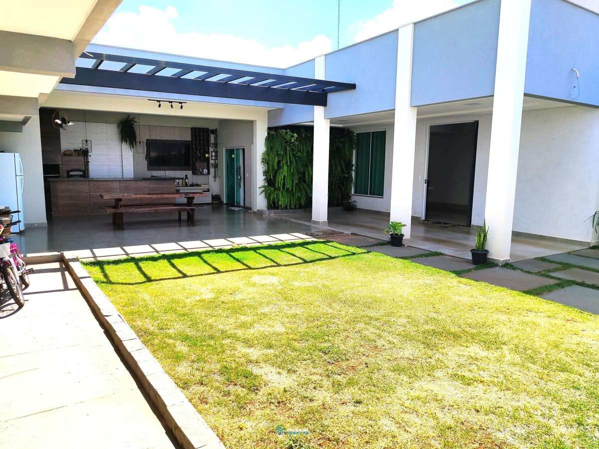 Banner - Casa com Loja e Apartamento