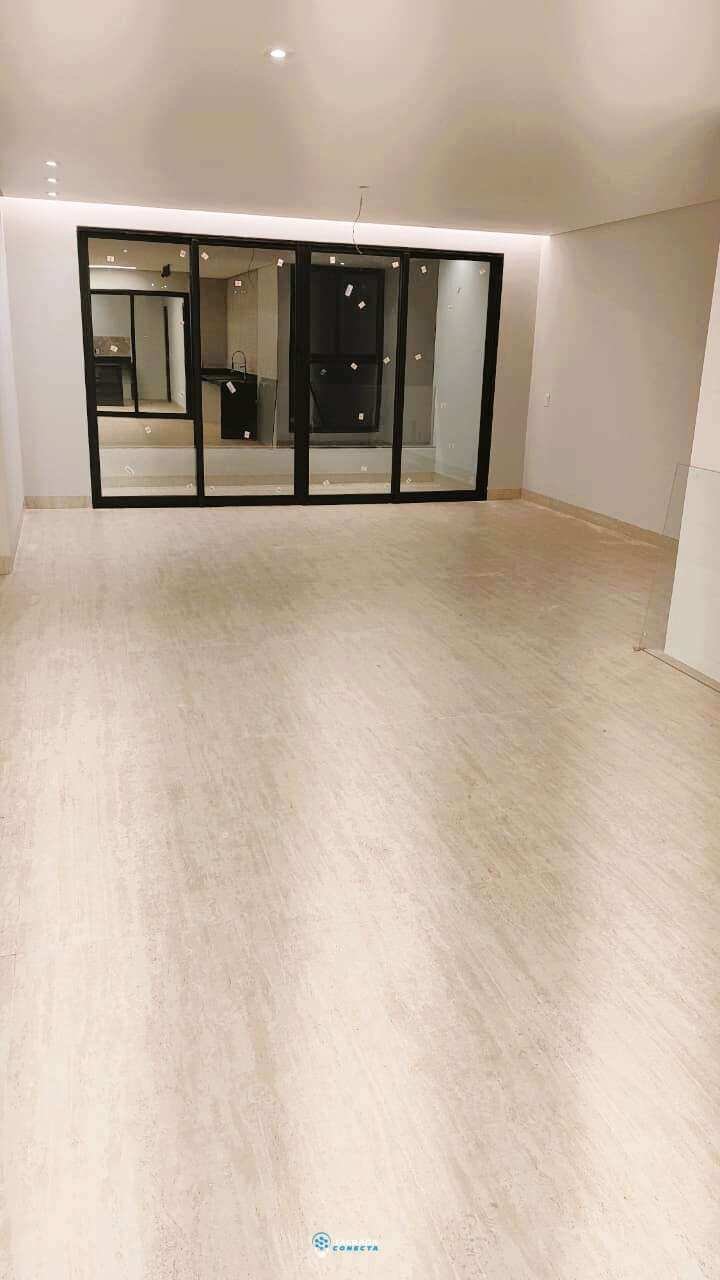 - Casa de condomínio à venda em Luziânia, com 3 quartos, 288m²