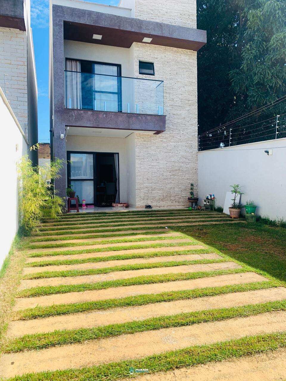 Sobrado à venda com 4 quartos, 113,73m² - Setor Norte Maravilha,Luziânia