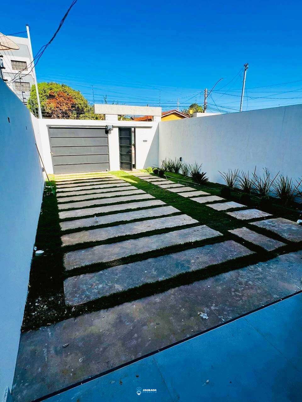 Sobrado à venda com 3 quartos, 140m² - Setor Mandu,Luziânia