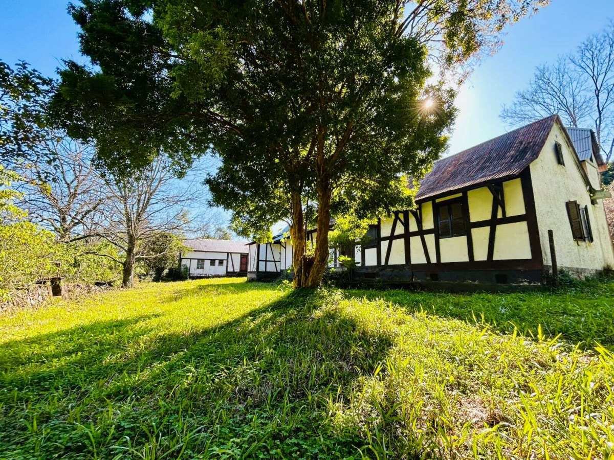 Chácara à venda com 3 quartos, 200.00m² - Travessão,Dois Irmãos