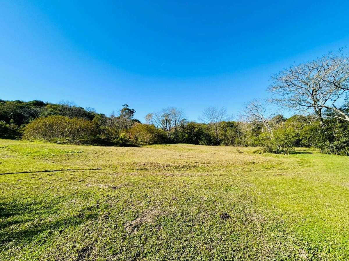  - Chácara à venda em Dois Irmãos, Travessão, com 3 quartos, 200.00m²