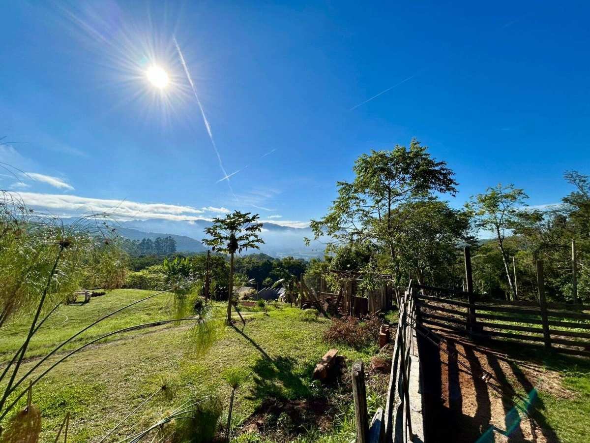 Sítio à venda com 2 quartos, 82.00m² - Quatro Colônias,Campo Bom