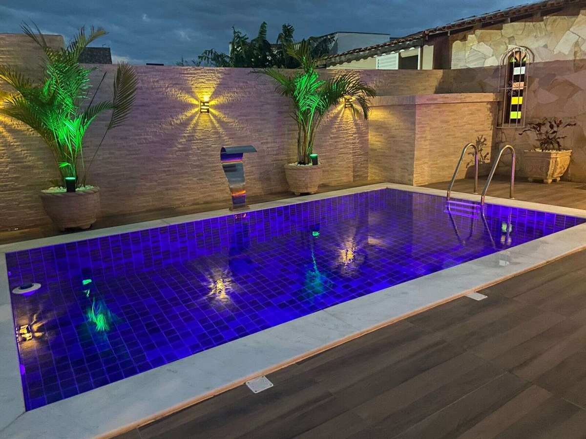  - Casa de condomínio à venda, com 3 quartos, 153m²