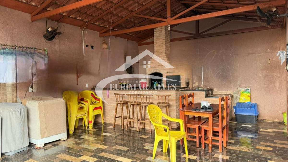 Sobrado à venda com 8 quartos - José de Paulo,Dumont