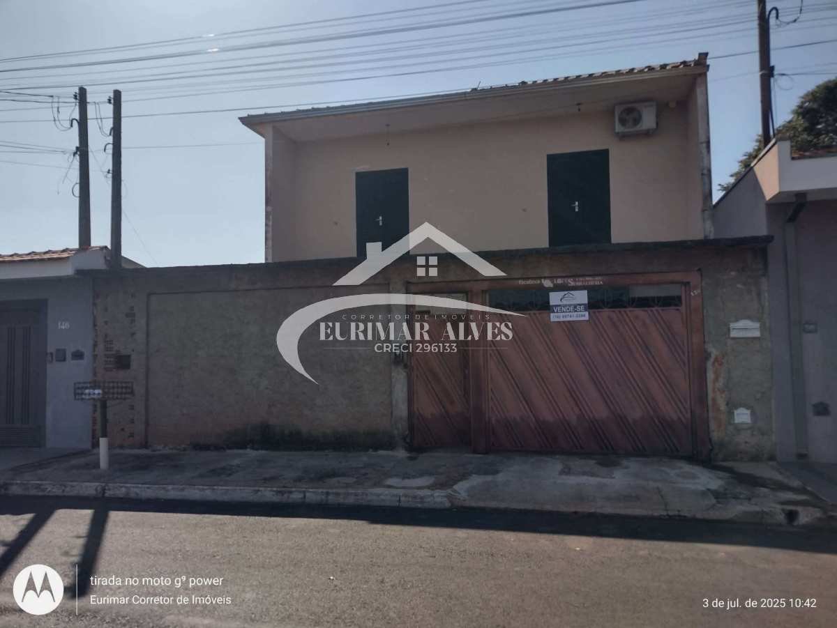 Sobrado à venda com 3 quartos - ,Guatapará